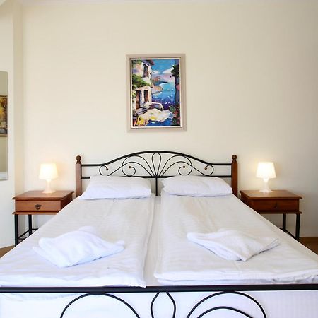 Villa Livia Boutique Apartments Ravda Esterno foto