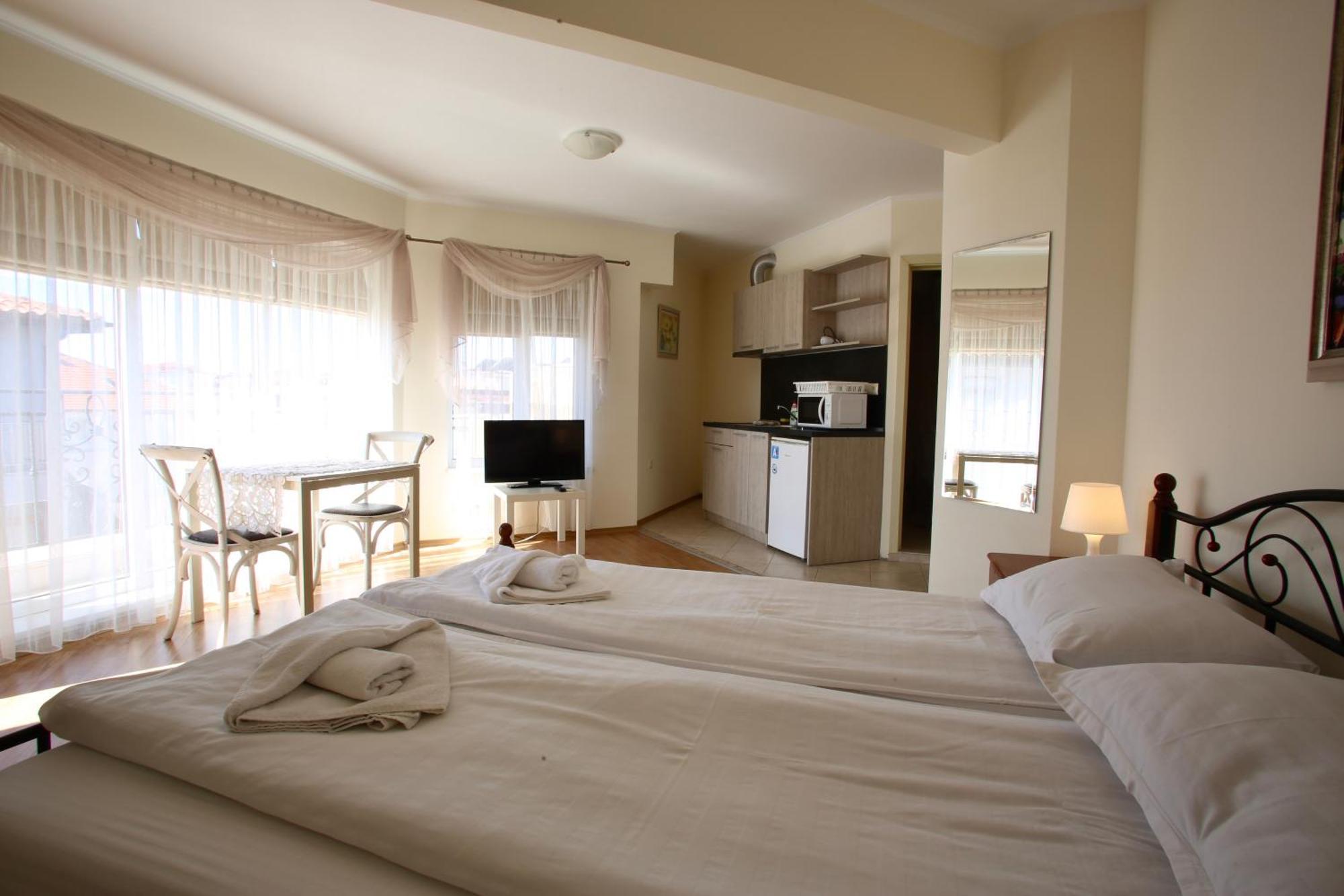 Villa Livia Boutique Apartments Ravda Esterno foto