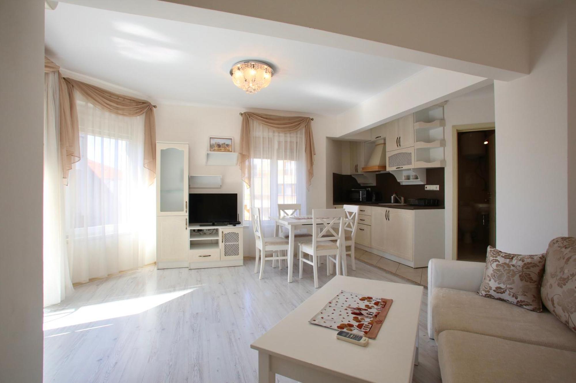 Villa Livia Boutique Apartments Ravda Esterno foto