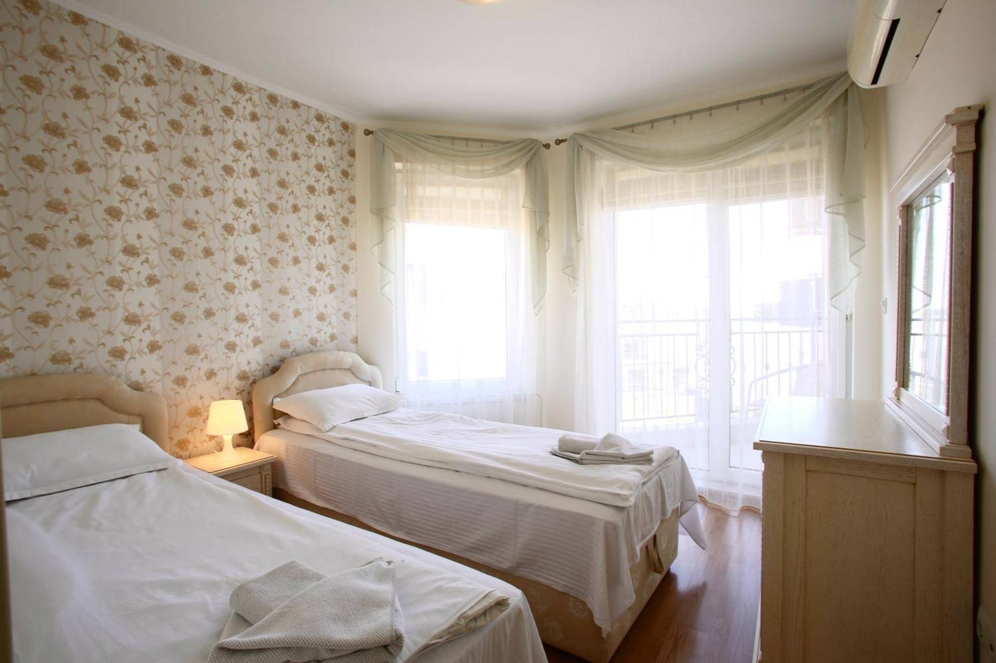Villa Livia Boutique Apartments Ravda Esterno foto
